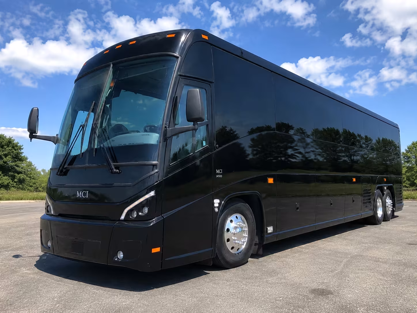 little rock charter bus rentals for state capitol field trips