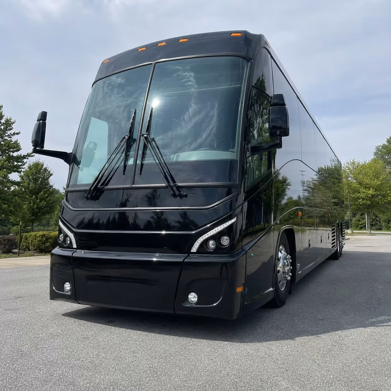 little rock charter bus rentals to memphis and nashville