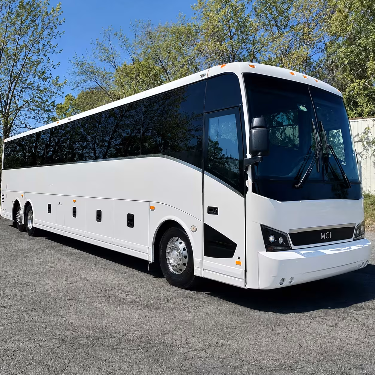 little rock concert charter bus rentals to simmons bank arena