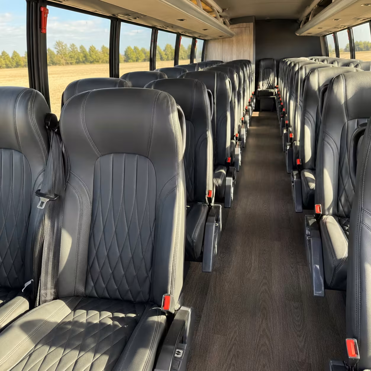 little rock minibus rentals for museum of discovery field trips