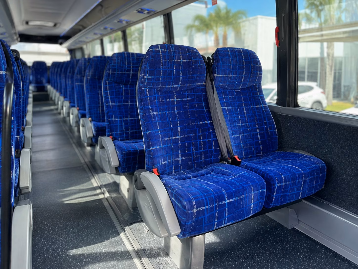 little rock wedding shuttle buses between ceremony and reception