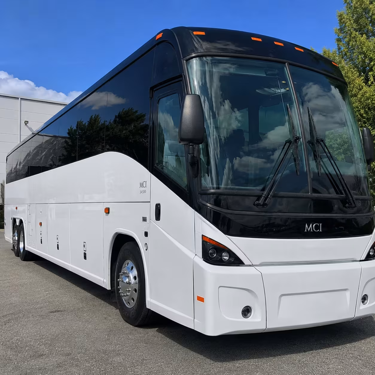 recurring employee shuttle transportation in little rock